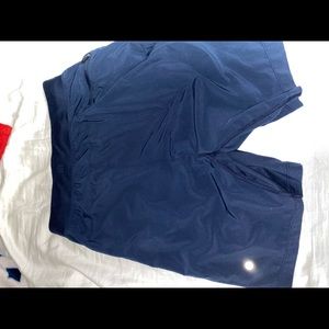Men’s 7” lululemon shorts (navy)